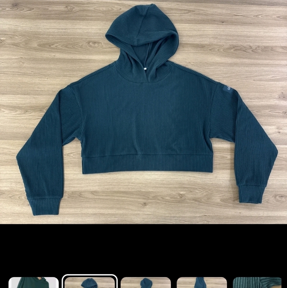 ALO-EUC MUSE Cropped Hoodie- Midnight GREEN